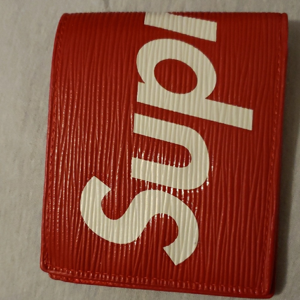 Red supreme wallet